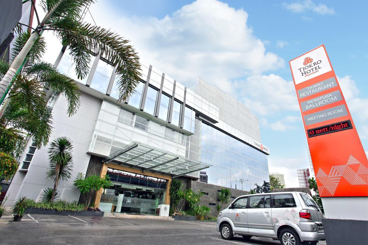 Tjokro Hotel Pekanbaru Exterior photo